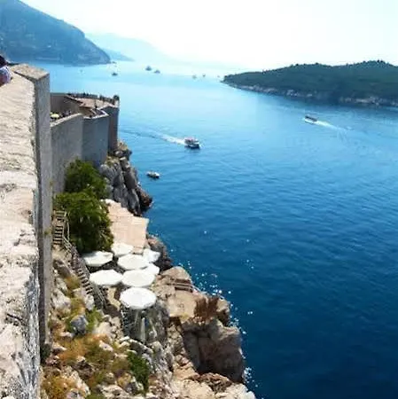 アパート Alberto